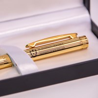 Pen - Gold - Presentation